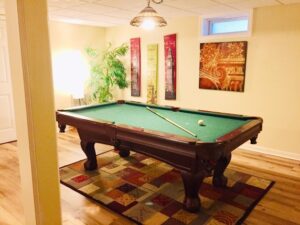 brady's landing - pool table