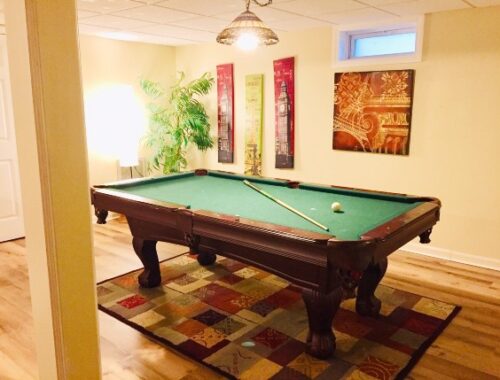 brady's landing - pool table